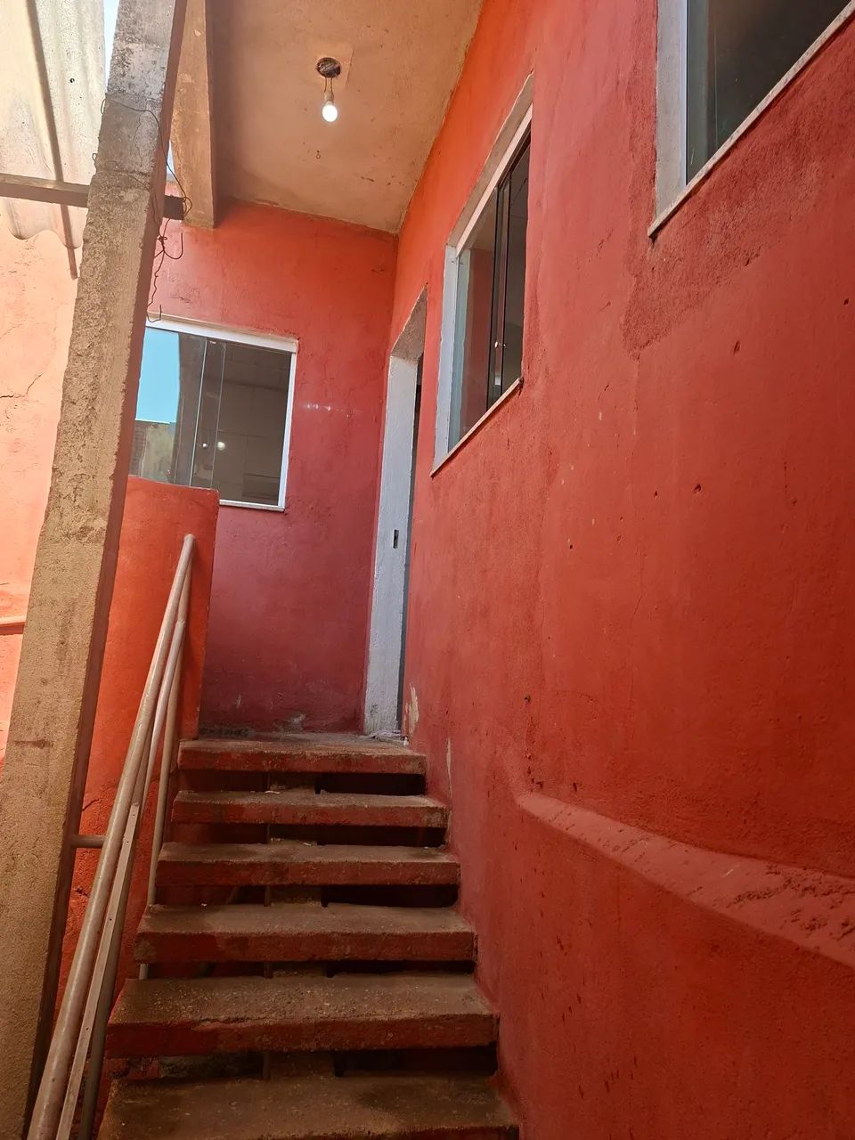 Alugo imóvel 02 quartos 