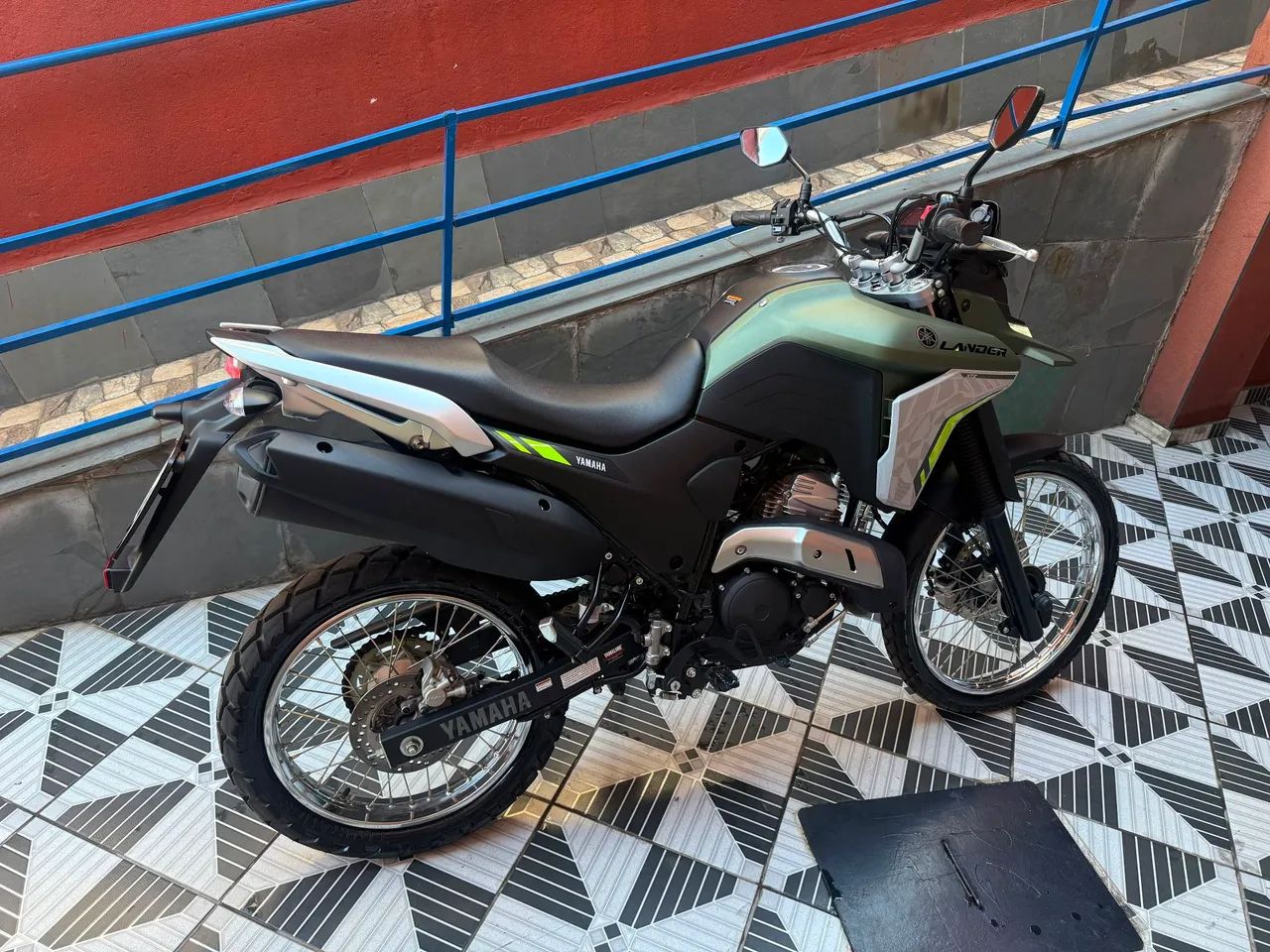 Lander 259
