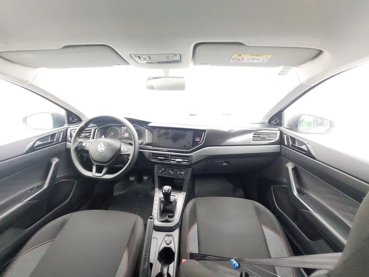 Volkswagen Polo Track 1.0 Flex 12V 5p, foto 15 de 18