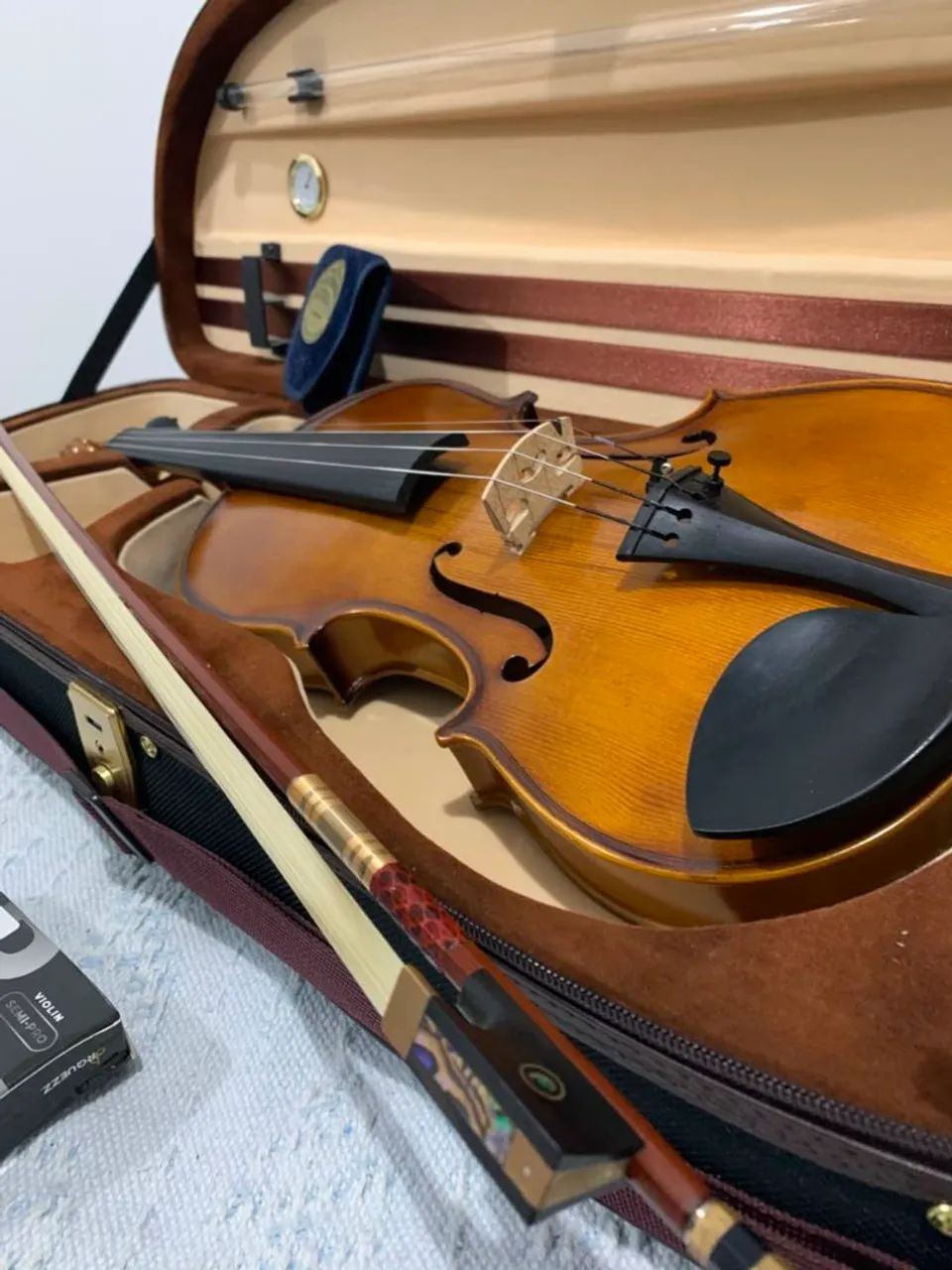 Violino 4/4 feito a mão 
