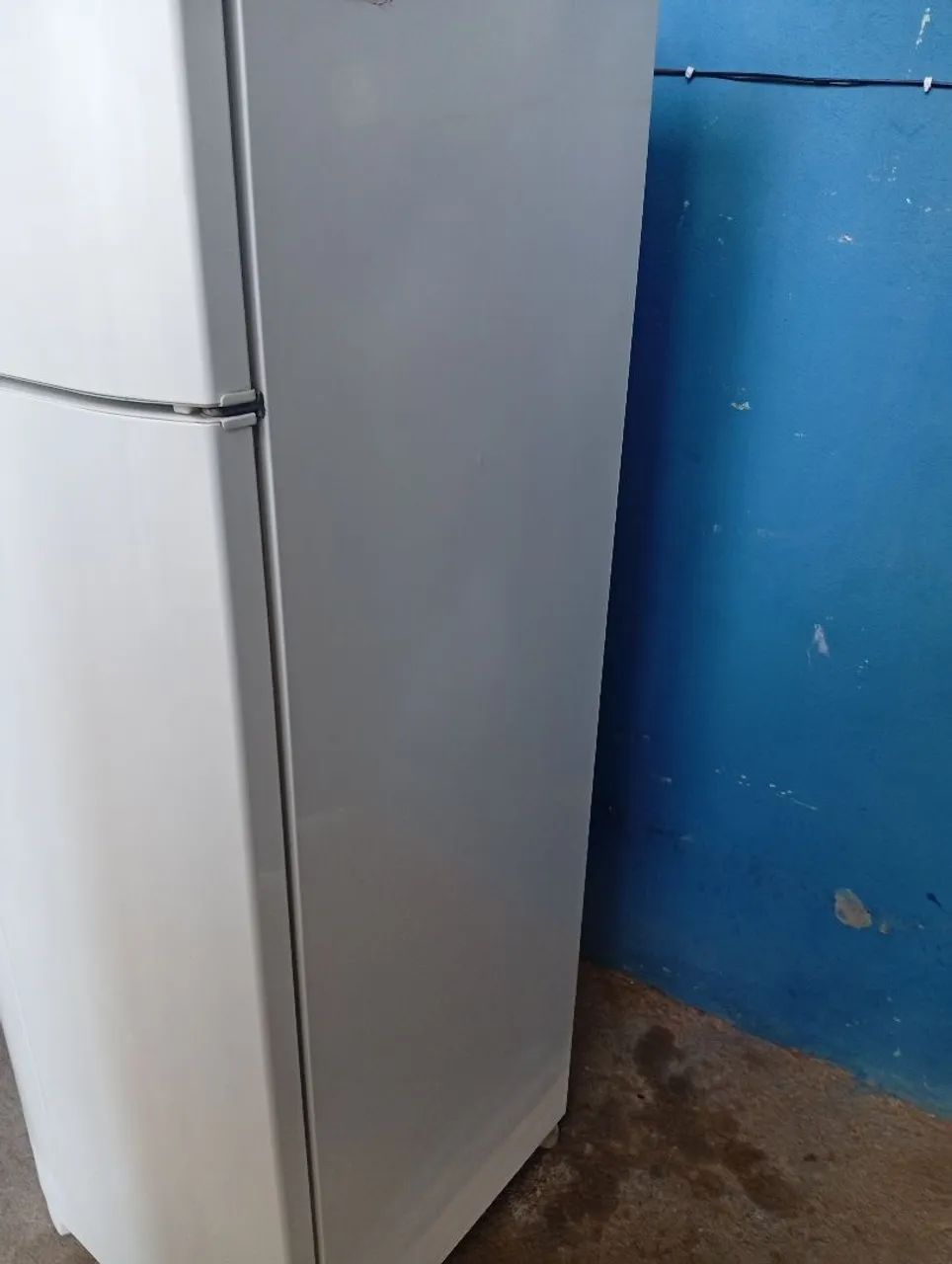 geladeira Eletrolux 260 litros funcionando perfeitamente - Foto 3