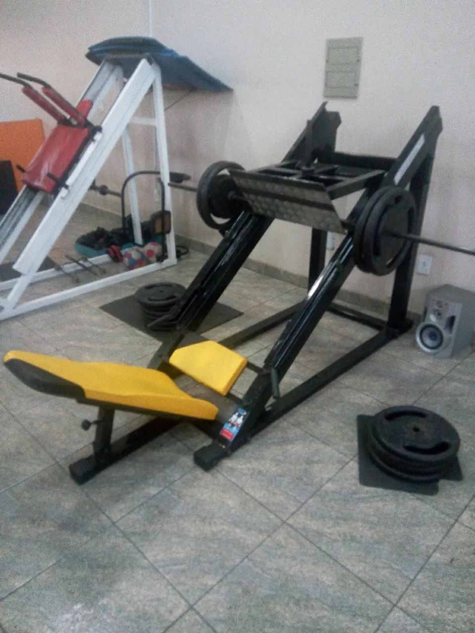 Academia de musculação completa 