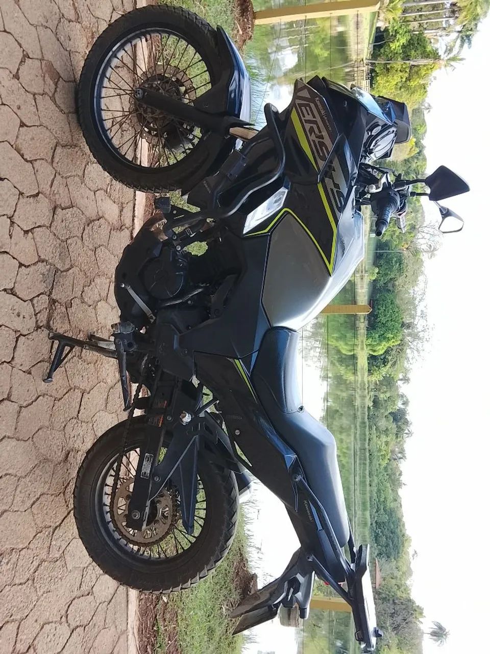Versys 300 - Foto 2