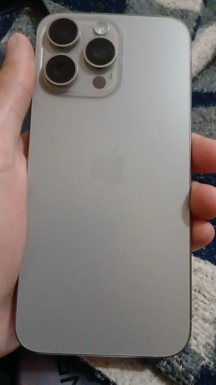 iPhone 15 pro max Natural titânio ? - Foto 3