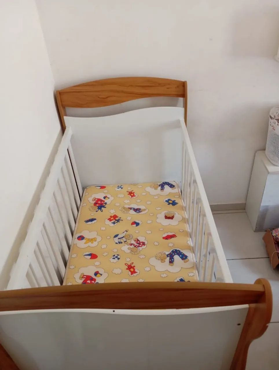 Berço de Madeira Infantil - Excelente Estado - Foto 4