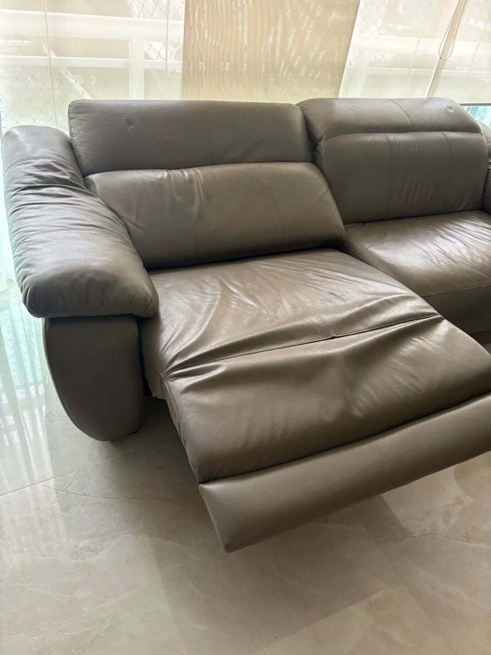 Sofa em couro retrátil eletrico - Foto 2