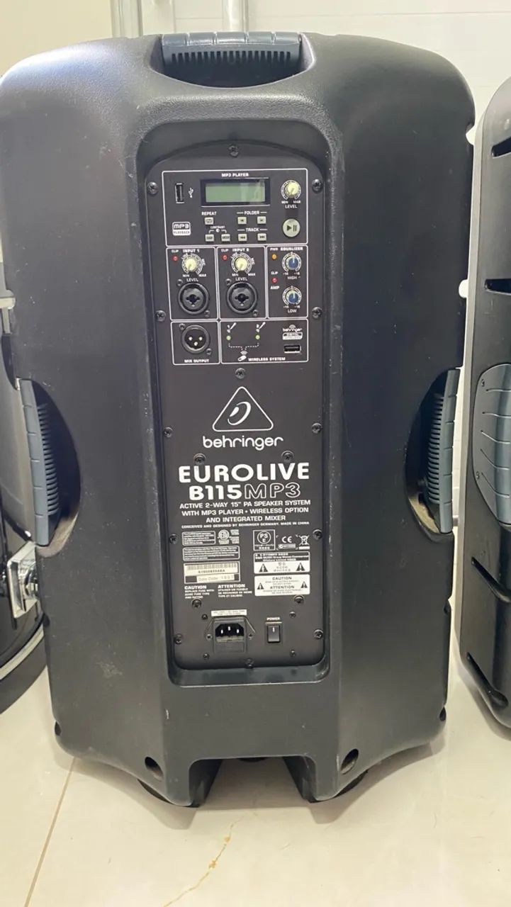 (Par de caixas ativas) BEHRINGER B115MP3 - Foto 3