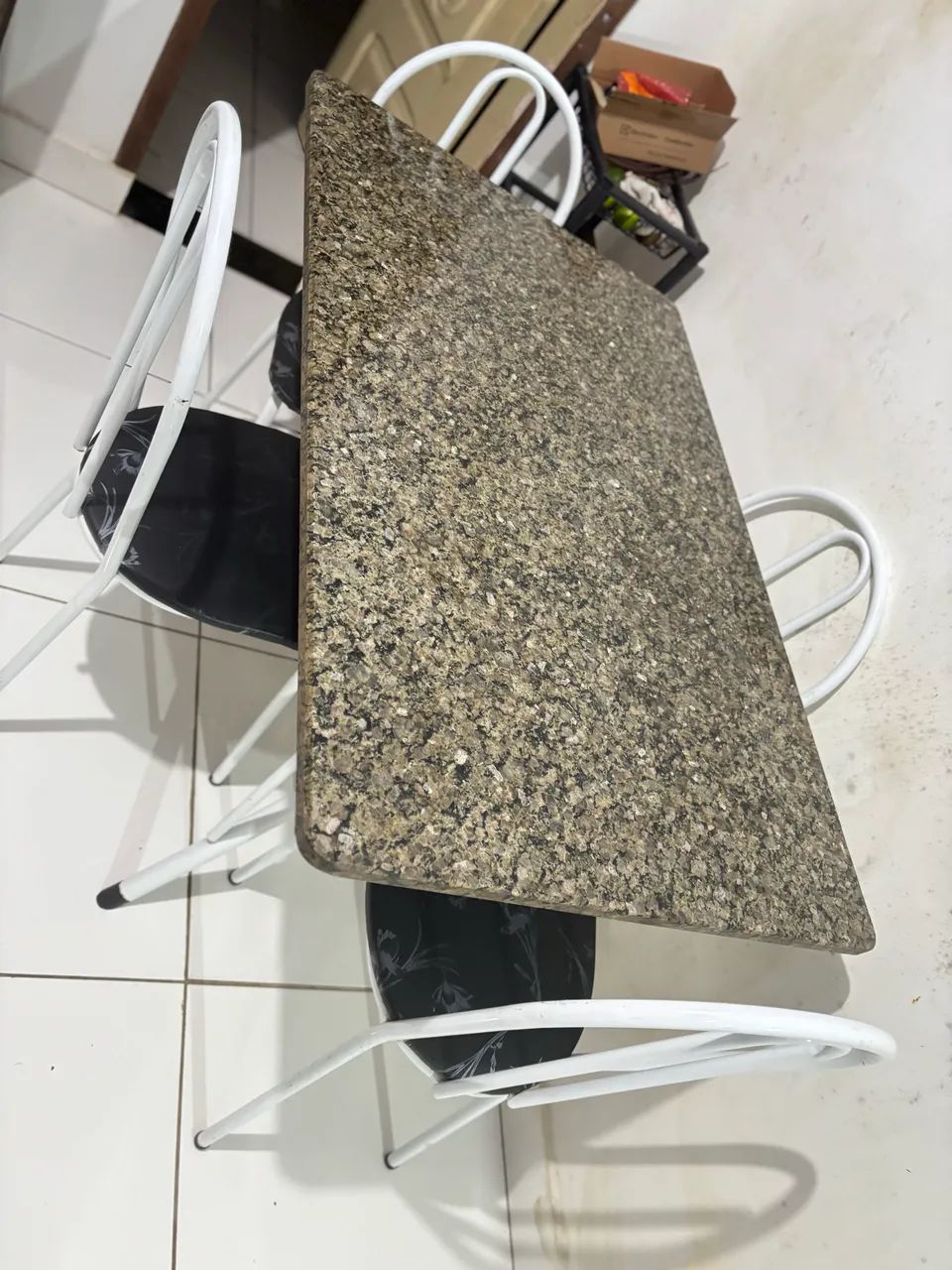 Mesa de mármore 4 lugares 