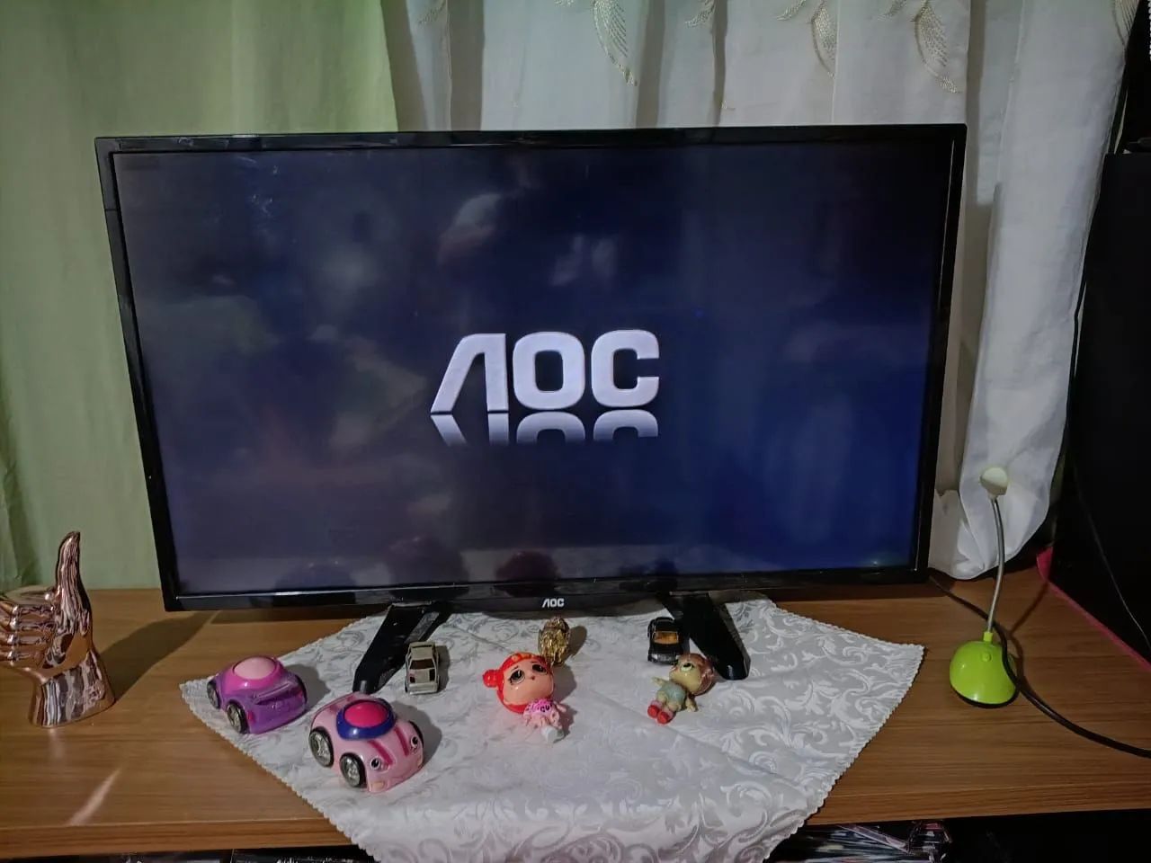 Tv AOC usada.