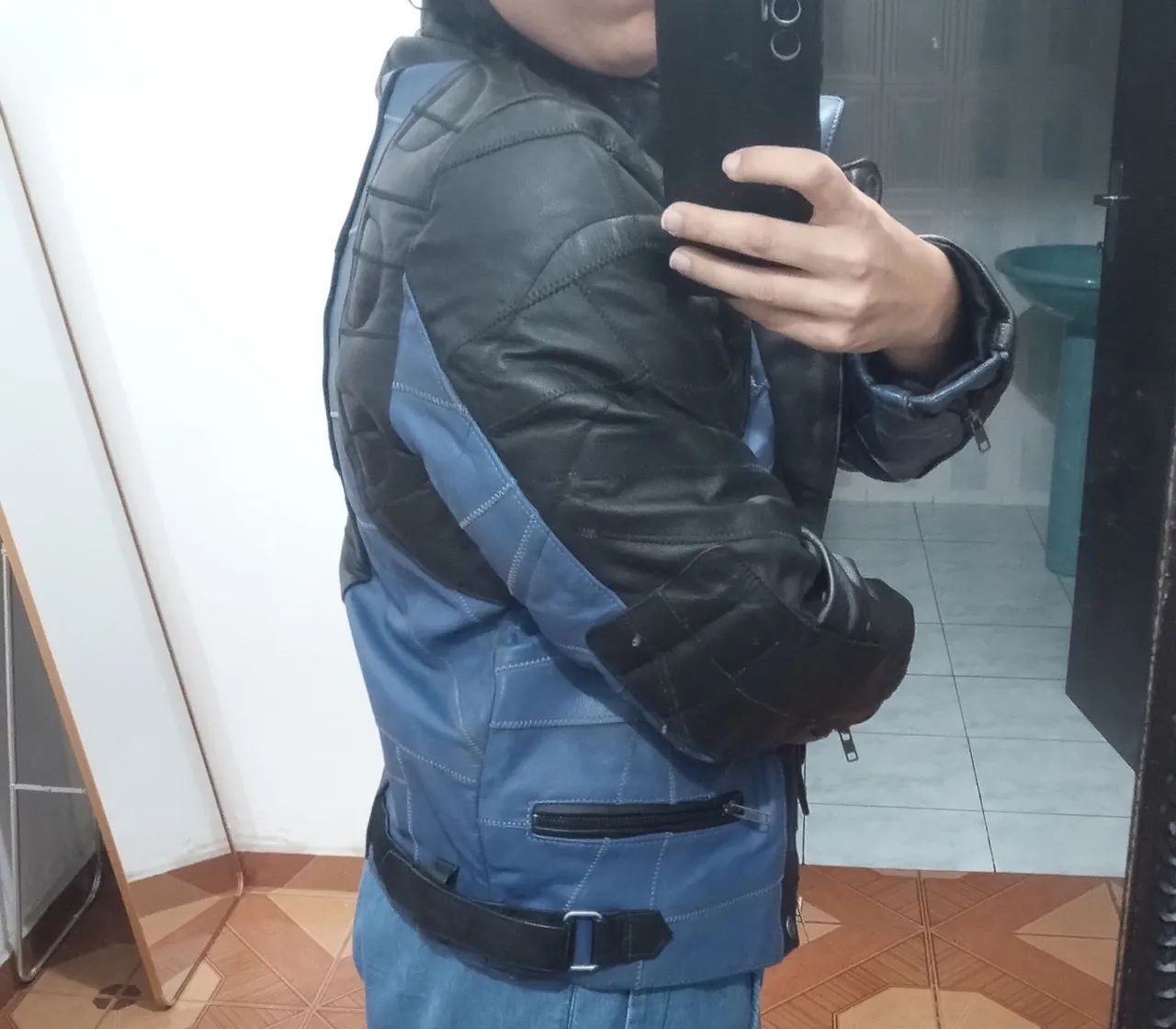 Jaqueta Couro Tina Brunelli com detalhes Azul - Foto 2