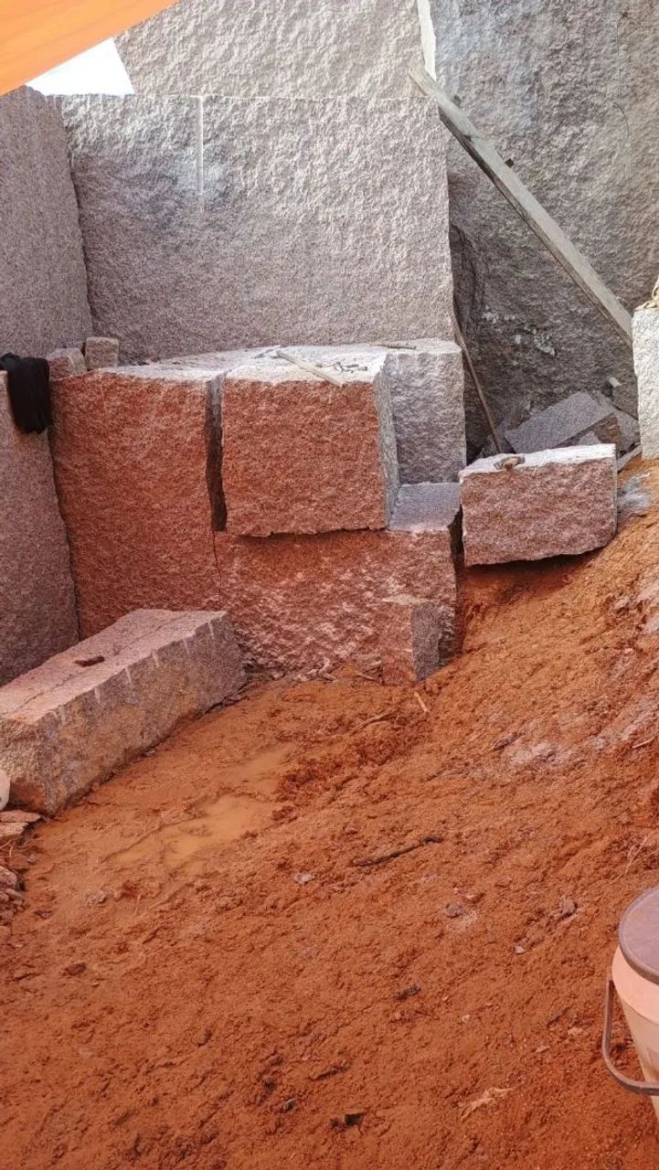 Execução de rocha, detonação e corte de pedra 
