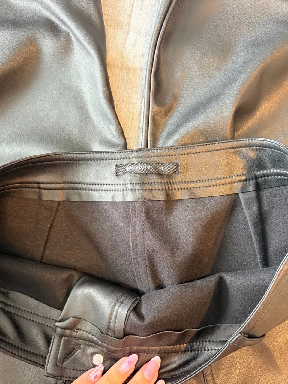 Vendo Calça Courino - Foto 3