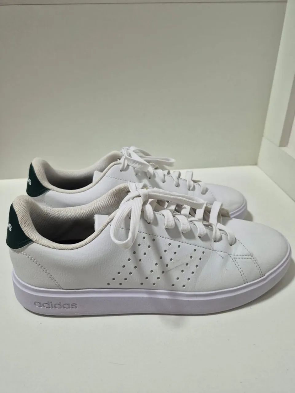 Tênis Adidas advantage 2.0