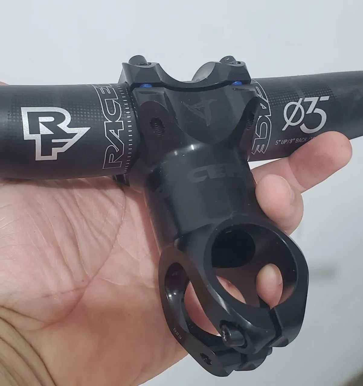Kit Guidão e Avanço Race Face Next SL Carbon e Tubine R, 740 mm e 70 X 0 graus - Foto 4