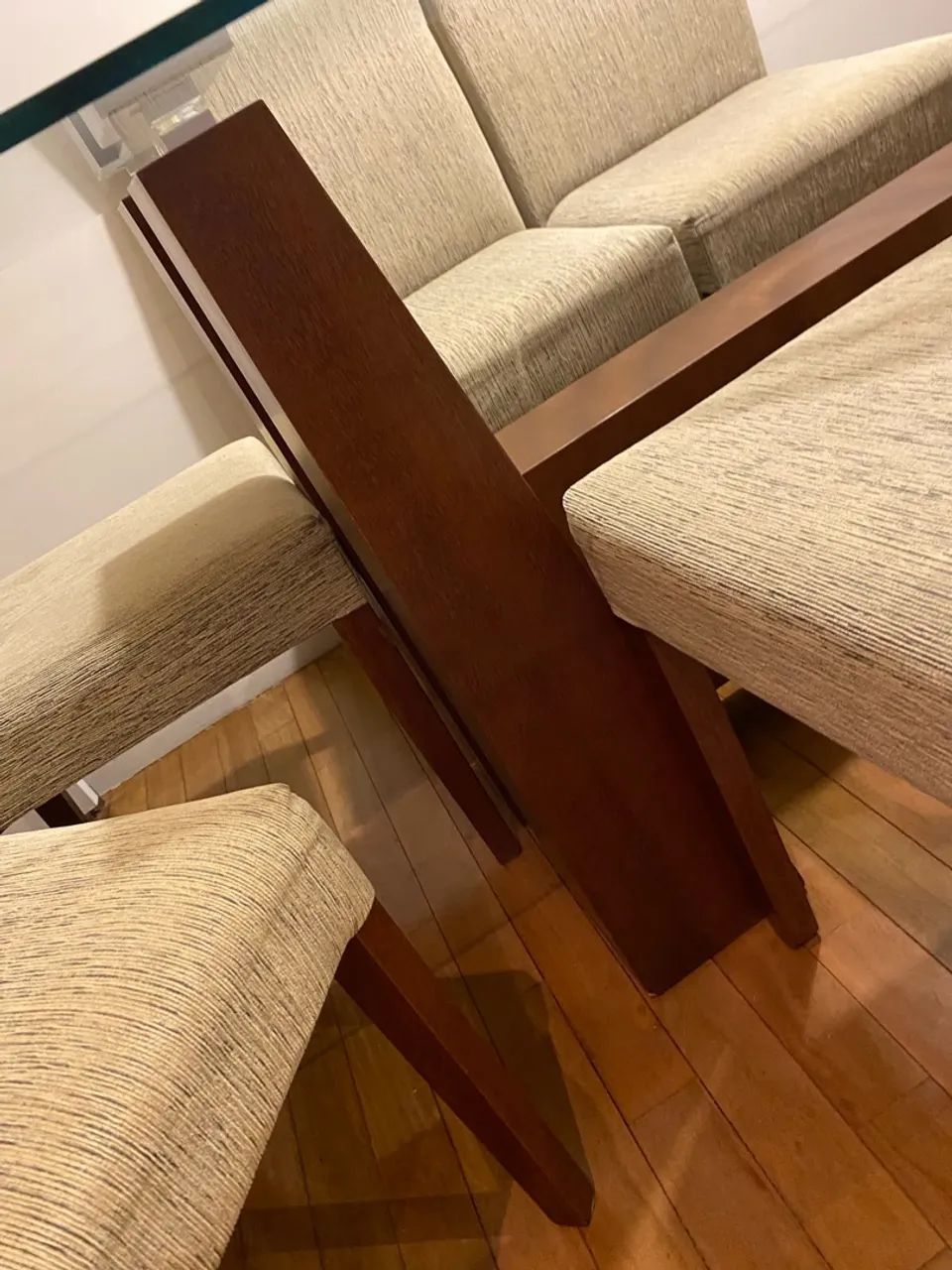 Mesa de jantar 8 cadeiras estofadas - Foto 5