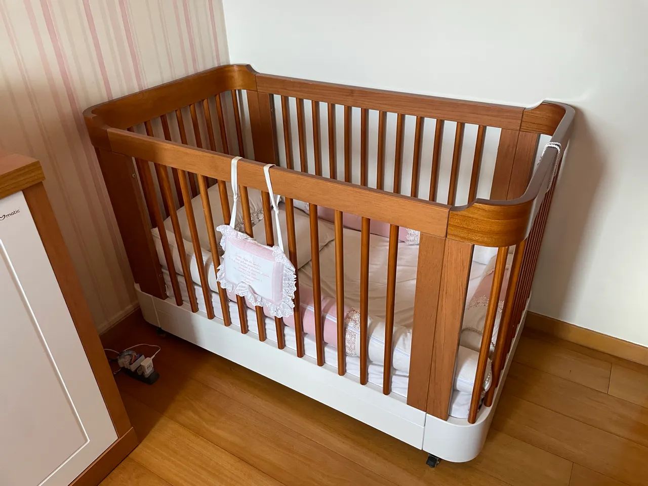 Quadro de bebê (berço, cômoda e guarda roupa) - Foto 3