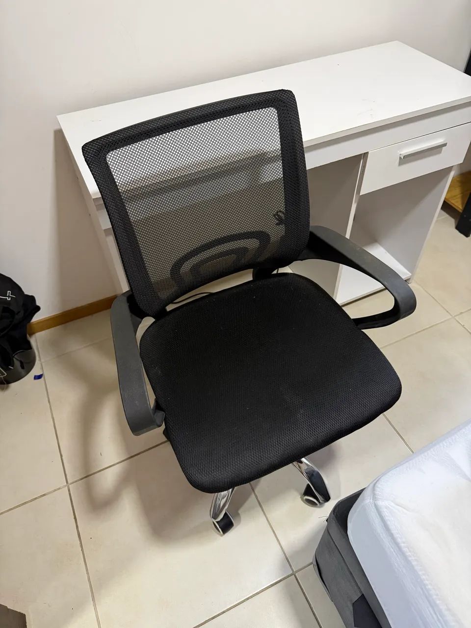 Cadeira de escritório com rodas  - Foto 2