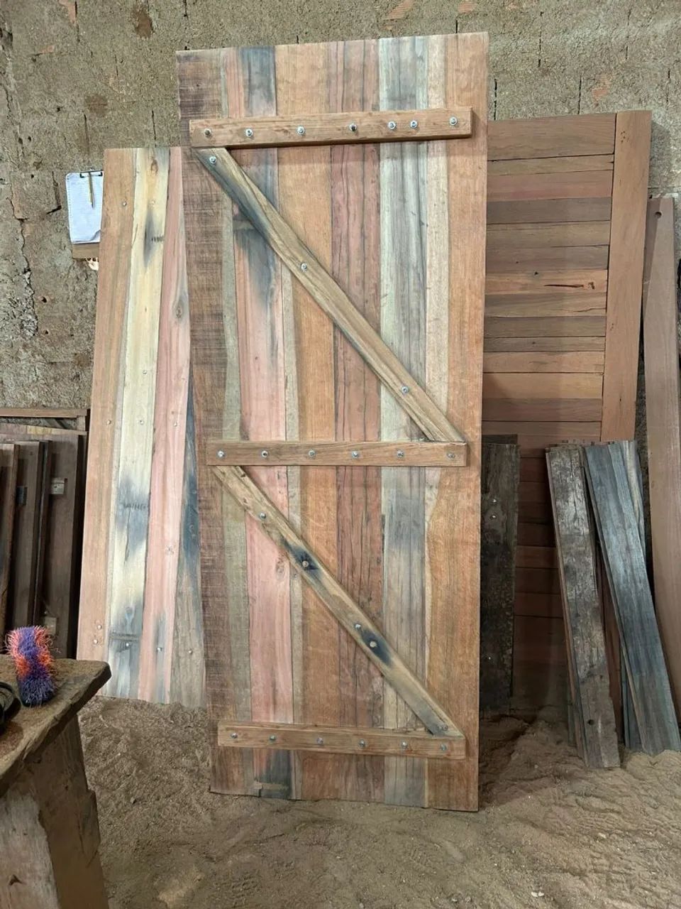Porta rústicas feita com madeira maciça  - Foto 5