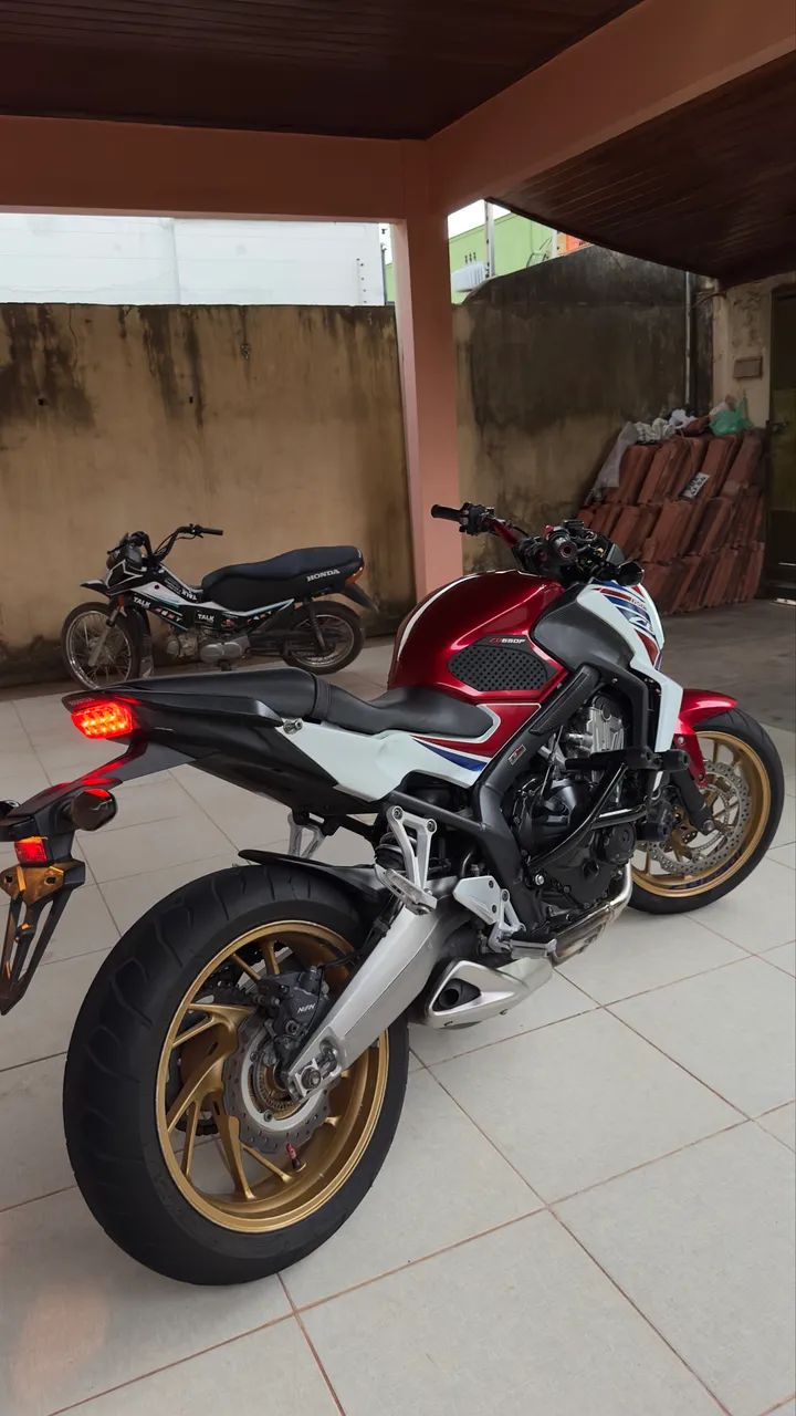 CB 650F - Foto 2