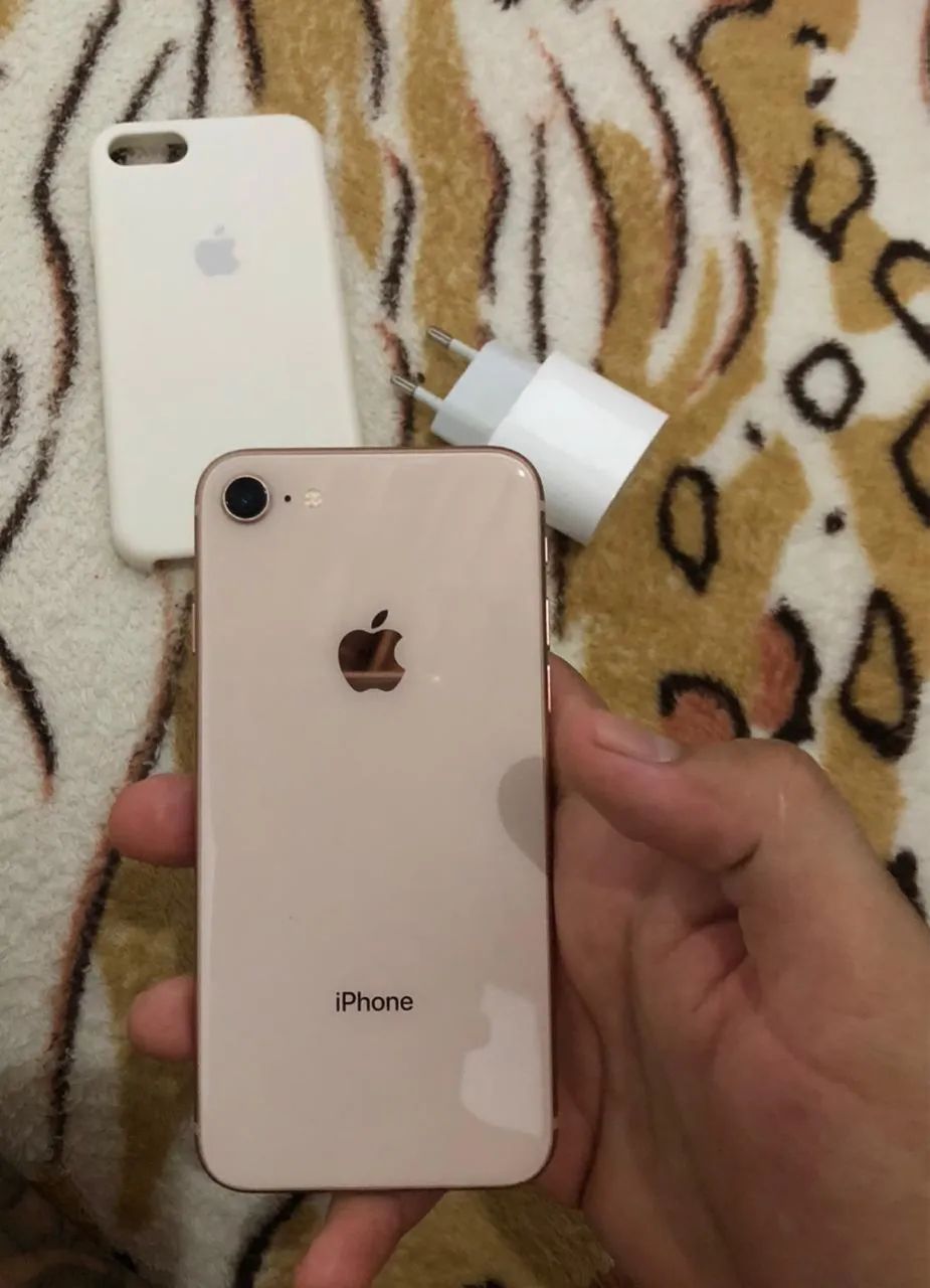 iPhone 8 rose gold 64gb todo original - Celulares e Smartphones