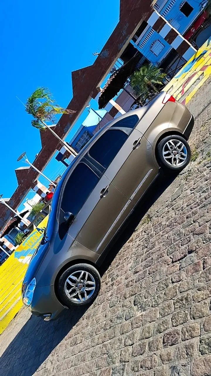 Fiat Grand Siena ESSENCE 1.6 FLEX 16V 2014
