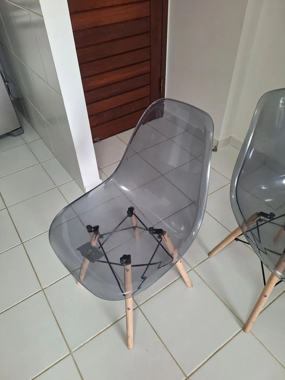 VENDO DUAS CADEIRAS