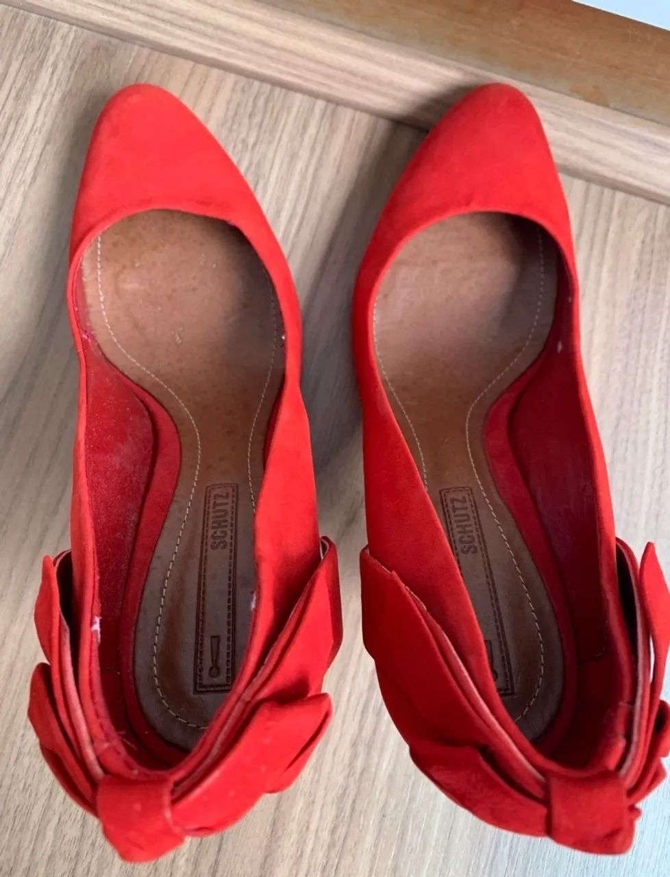 Scarpin schutz vermelho - Foto 2