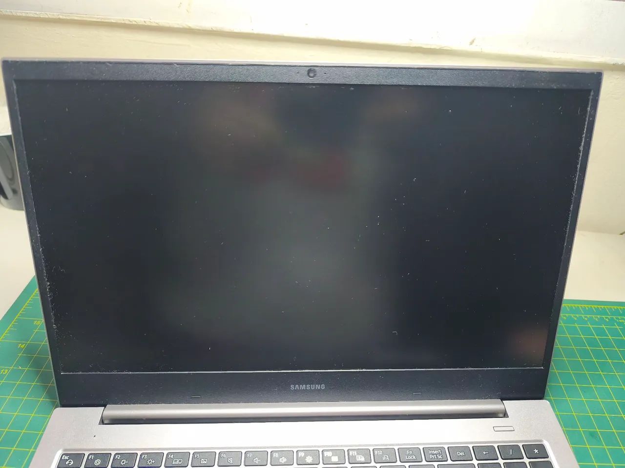 Notebook Samsung e30 retirar peças - Foto 5