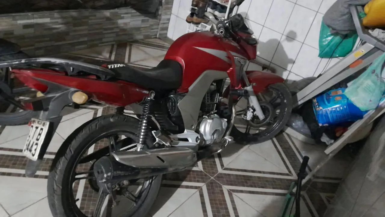 Titan 150 EX