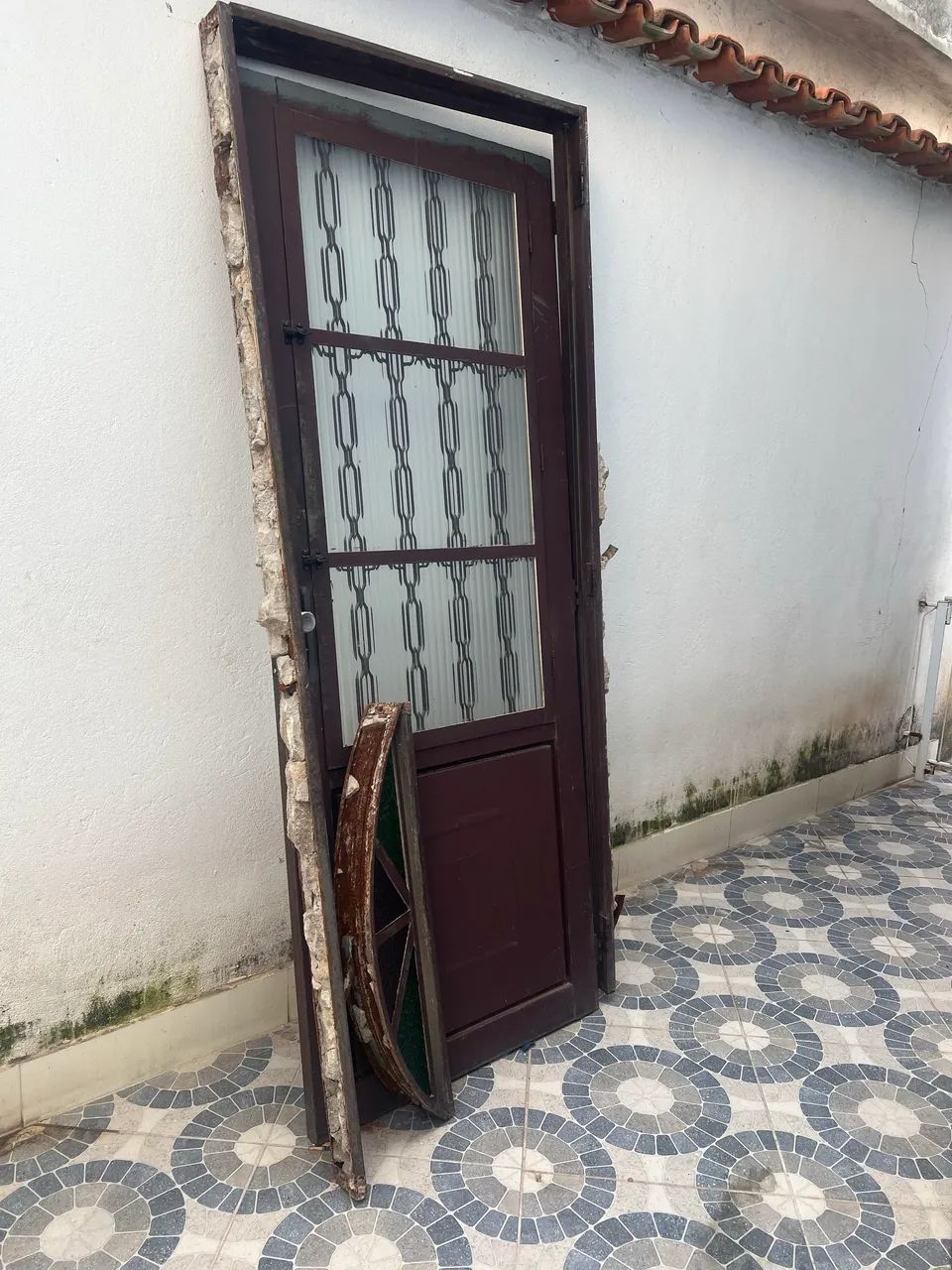 Porta sem marco421230786831329281