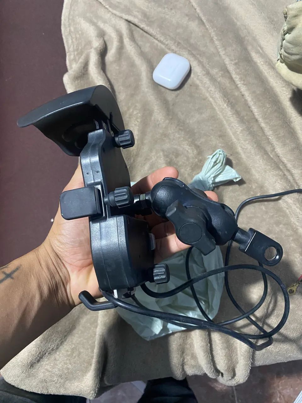 SUPORTE DE CELULAR / CARREGADOR INDUÇÃO SMARTFOX - Foto 4