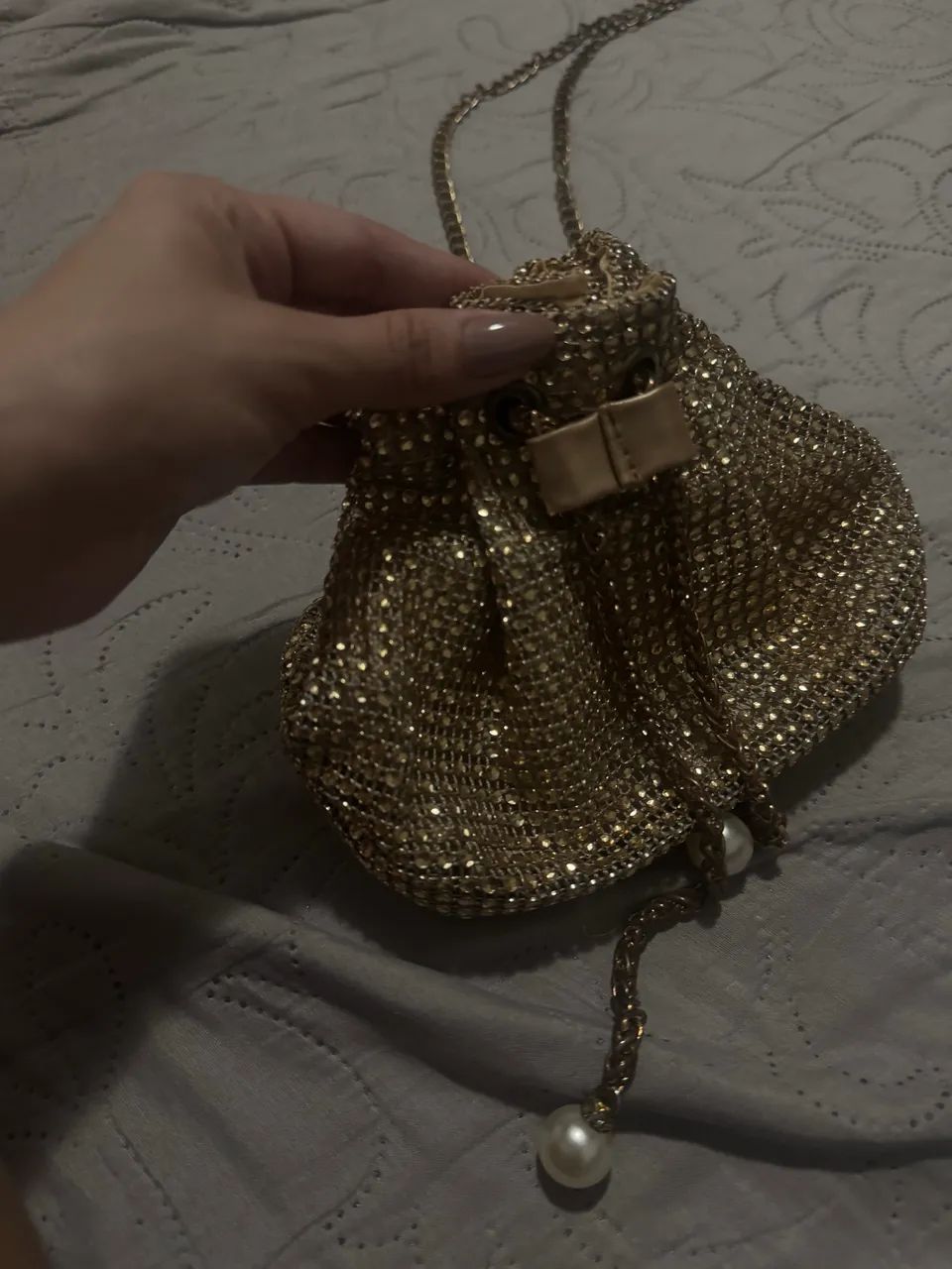 Bolsa dourada brilhosa  - Foto 3