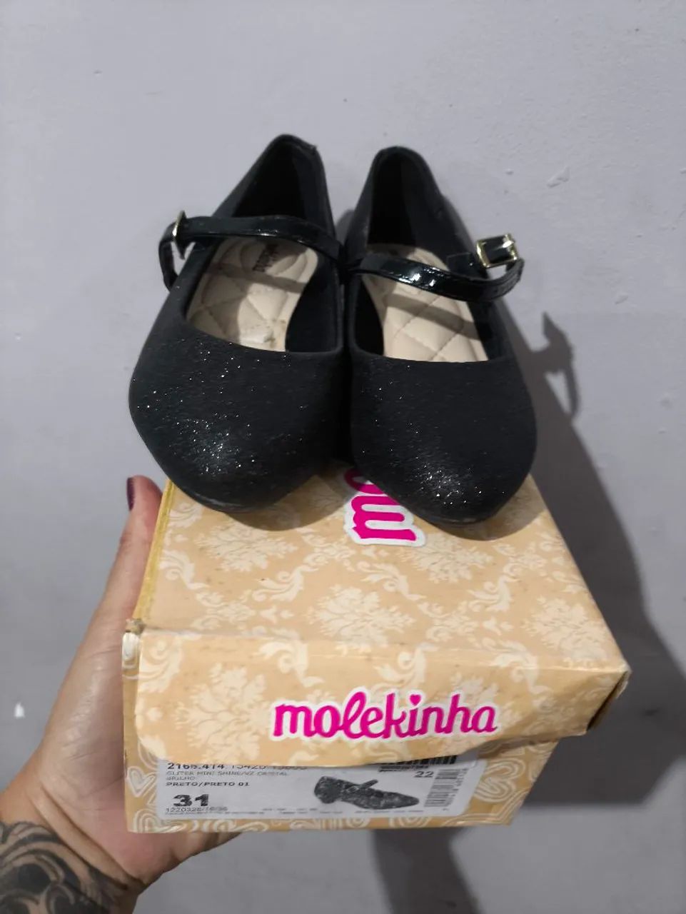 Lote com 50 sapatilha,sapatos de diversos tamanho ,preço para revenda.