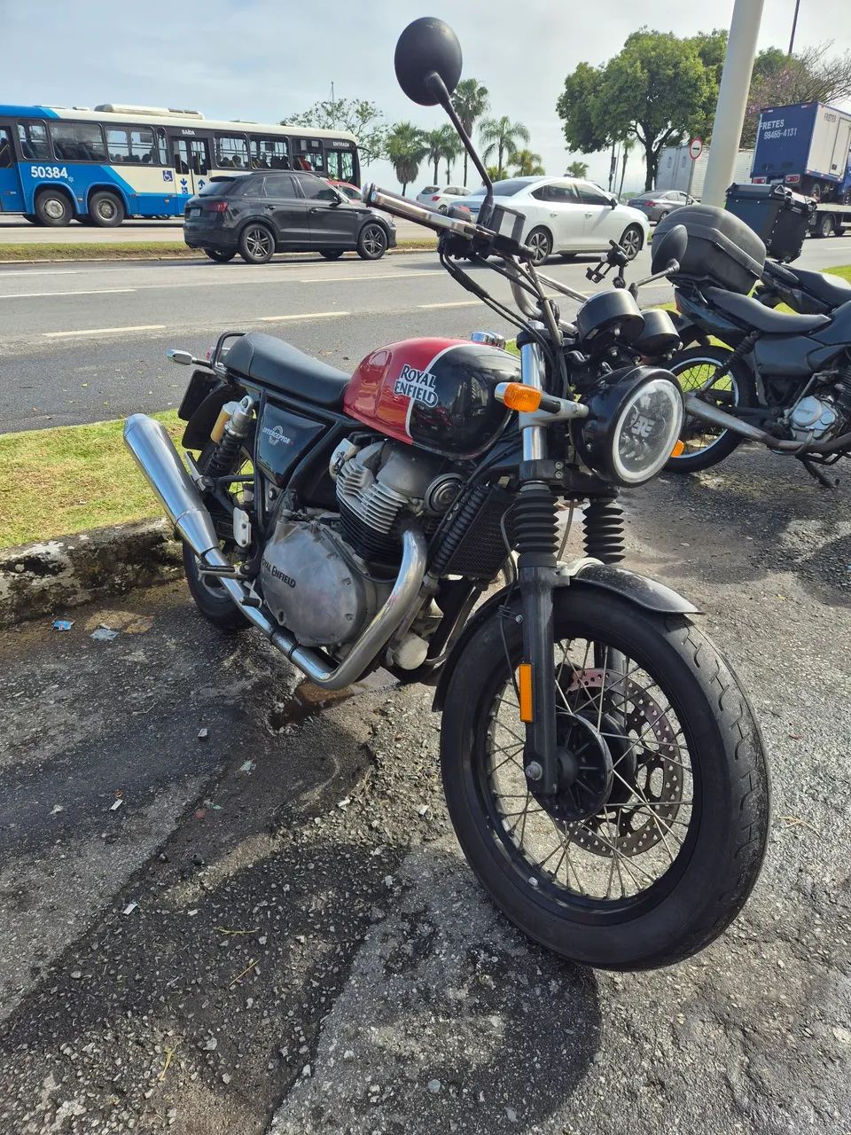 Royal Enfield Interceptor 650 - Foto 5