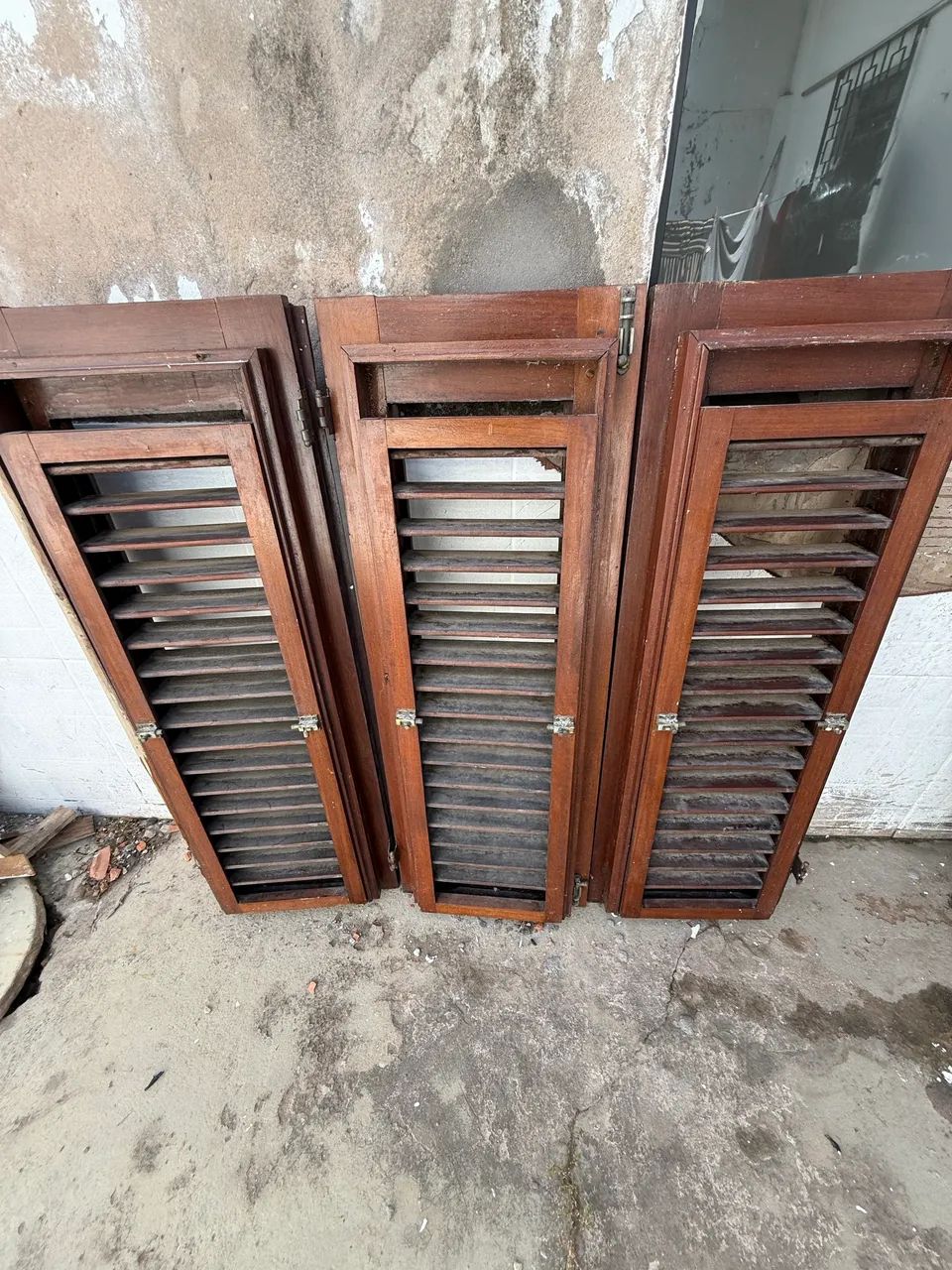 Janelas , telhas e grades, para desapegar.