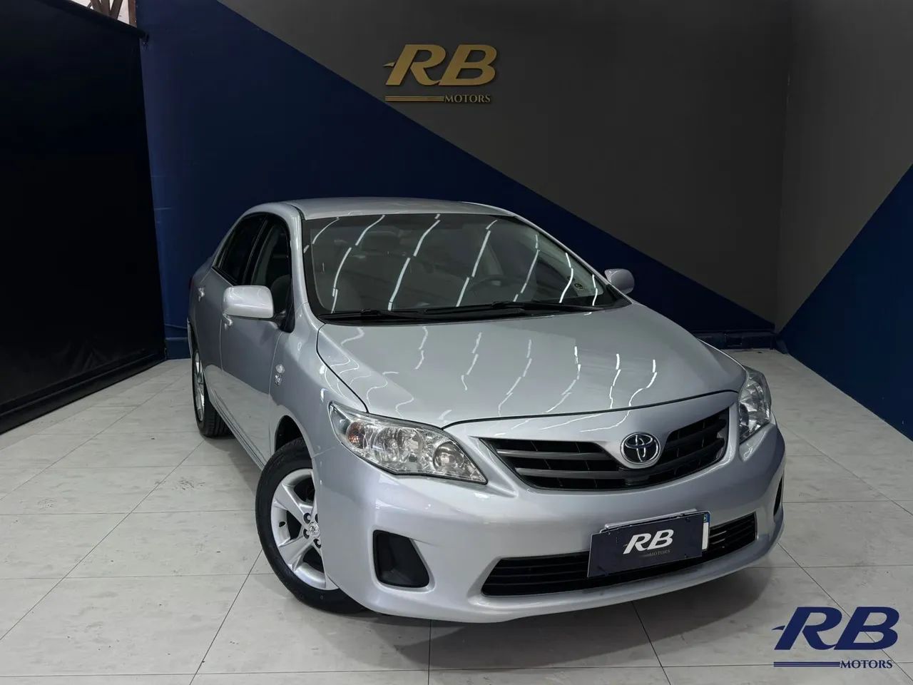Toyota Corolla 1.8 GLI Upper 16V Flex 4P Automatico 2013