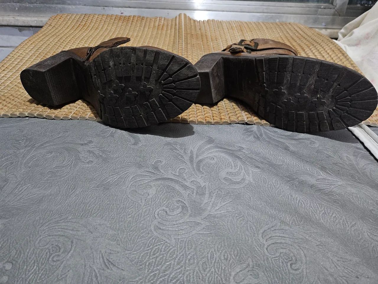 BOTA FEMININA MARROM - Foto 4