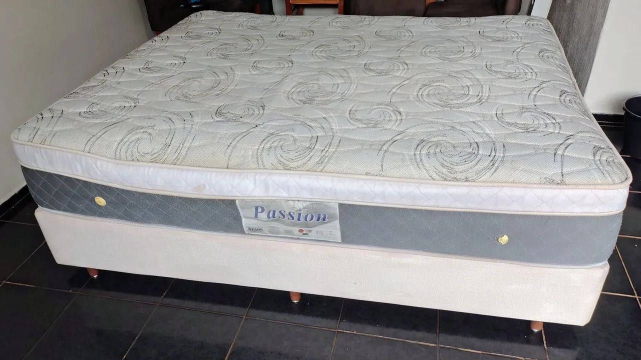 Cama box Queen 1,58x1,98 higienizada  - Foto 3