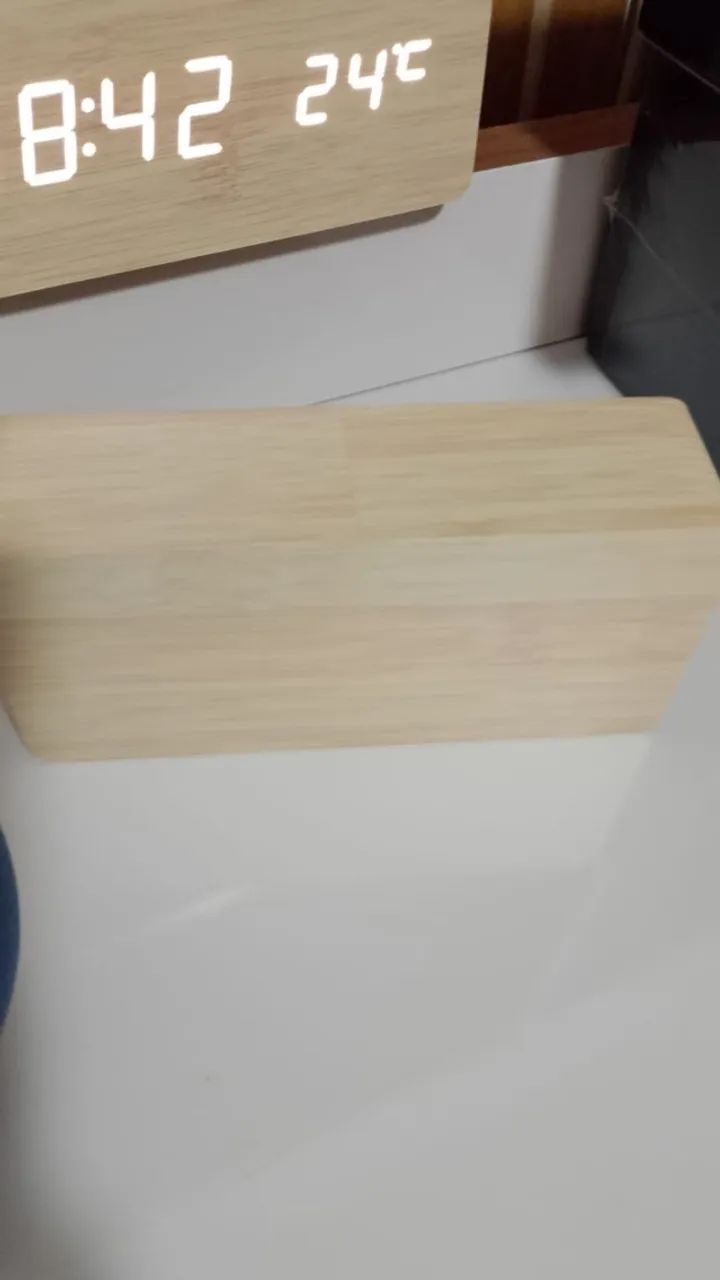 Relógio De Mesa Digital Madeira Com Conector De Tomada/pilha - Foto 3