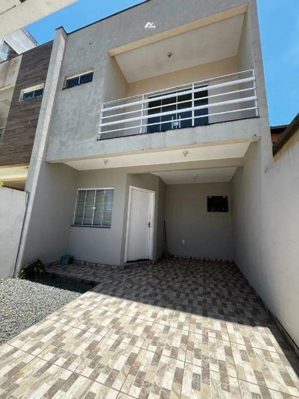 Sobrado com 2 suítes no Centro de Itajaí.