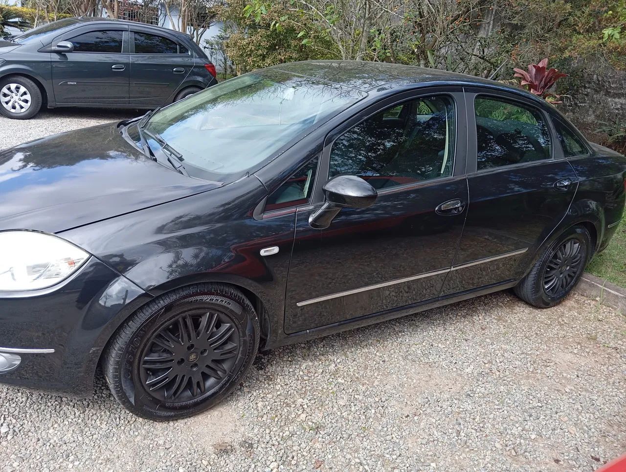 Fiat Linea Essence 1.8 Flex 16V 4P 2012 - Foto 2