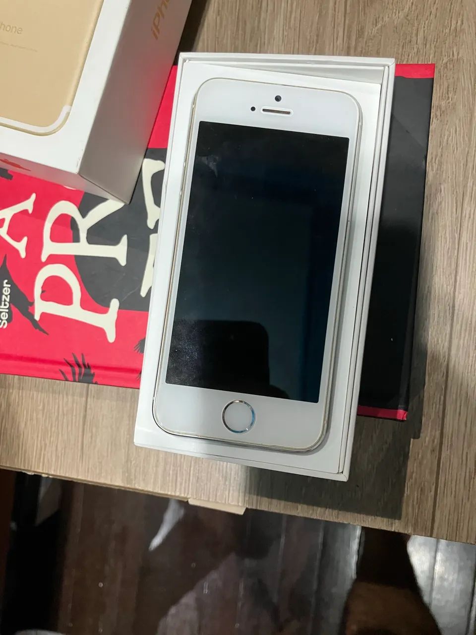 Caixa original iPhone 5s e iPhone 5s com defeito 