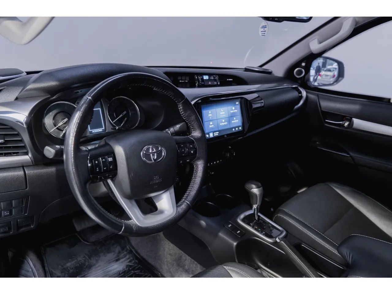 Toyota Hilux CD 4x4 2.8 Diesel Aut., foto 7 de 14