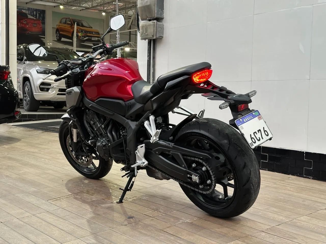 Honda CB 650R 2024 - 8 mil kms  - Foto 3