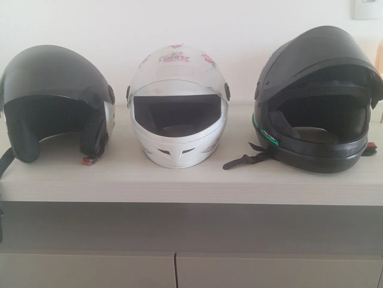 Conjunto de 3 Capacetes 