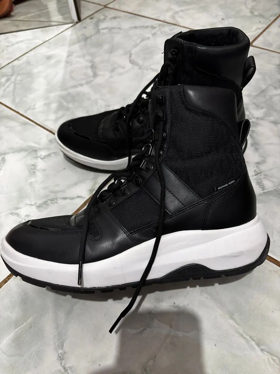 専用1 Bota MK original - Calçados - Benevides 1504405983 | OLX
