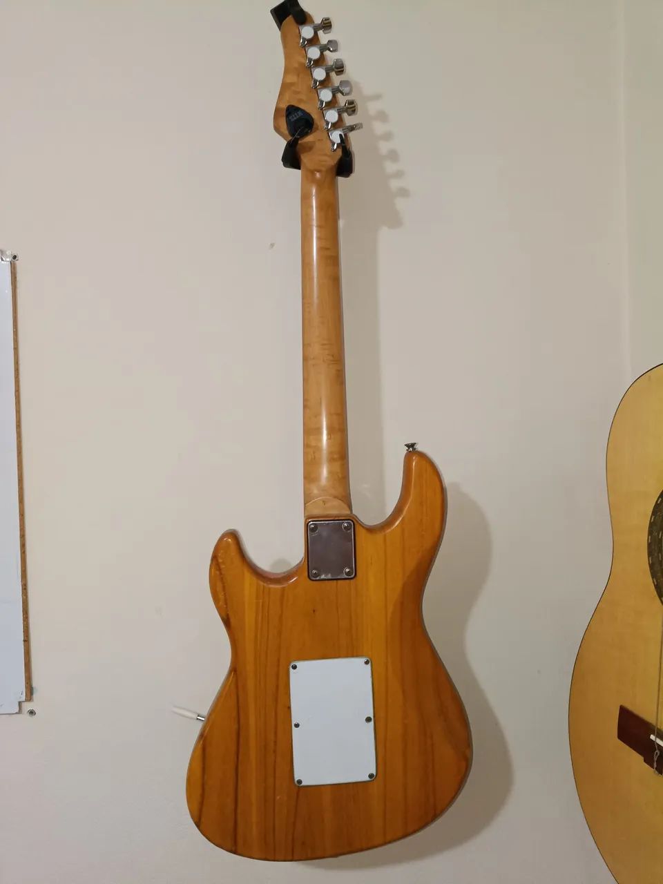 Guitarra Strinberg customizada com upgrades  - Foto 4