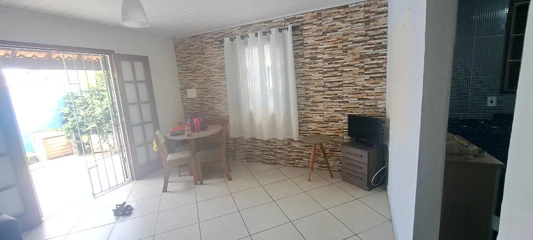 Alugo casa em Unamar- Cabo Frio para o carnaval 2 quartos (sendo 1 suíte) sala ampla - Foto 2