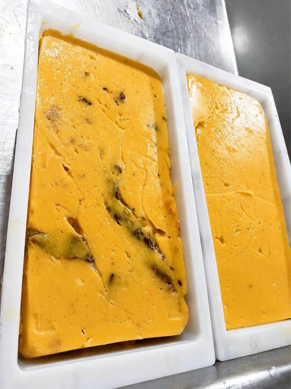 QUEIJO DE MANTEIGA COM RASPA E SEM RASPA 