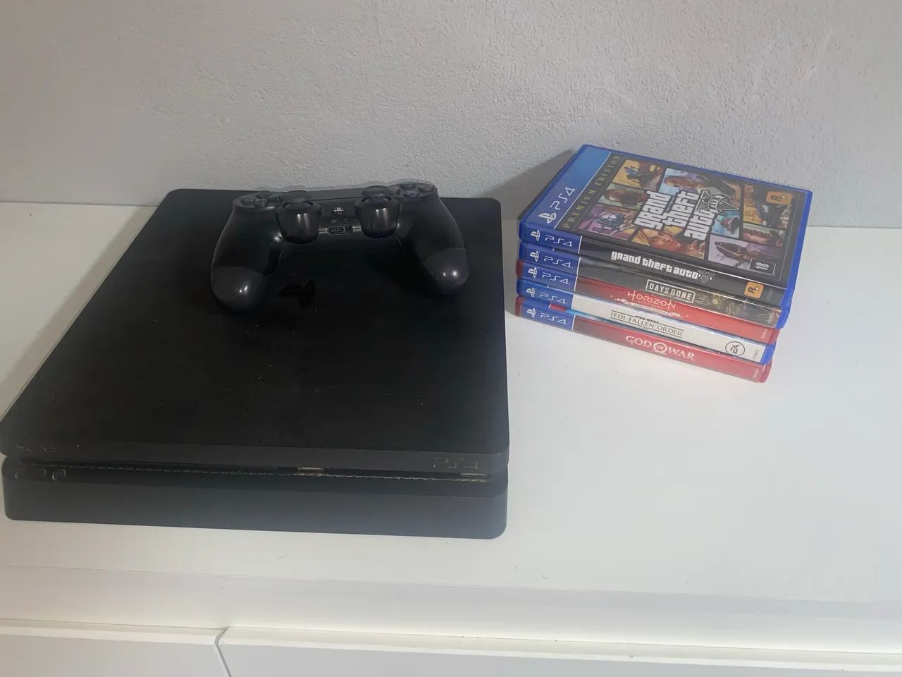 Ps4 slim 